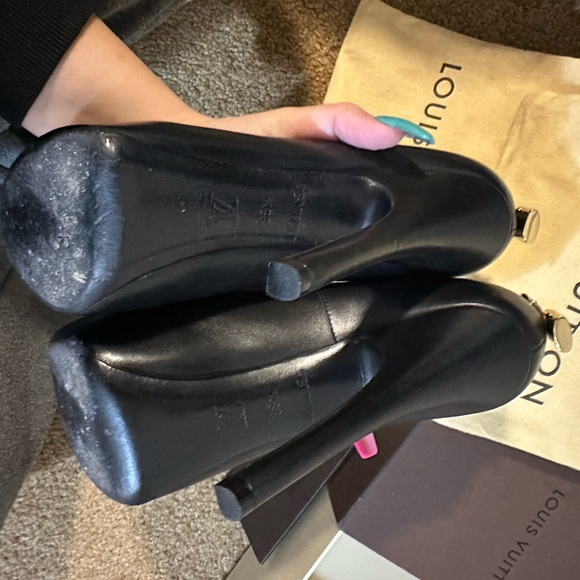 Louis Vuitton heels authentic - Picture 10 of 14